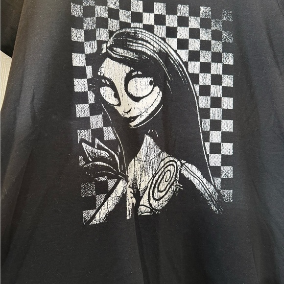 LuLaRoe NBC Sally T-Shirt - Medium - Picture 2 of 6